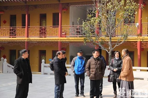 上海市民宗委、市佛协领导赴寿安寺检查春节开放工作