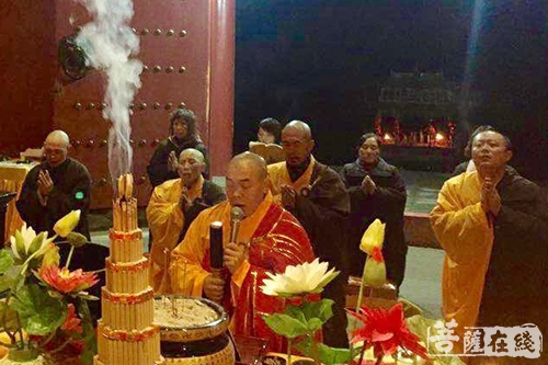 喜迎戊戌新年 重庆金佛寺举行上供祈福系列法