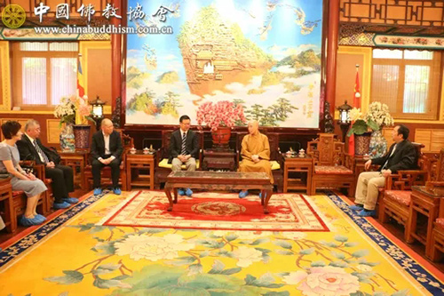 日本阿含宗中国事务局局长史学军一行拜访中国