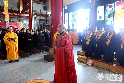 九华山天台禅寺举行水陆法会之熏坛洒净仪式