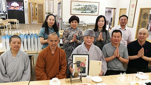 湖北当阳玉泉禅寺方丈道伟大和尚应邀参访韩国寺院