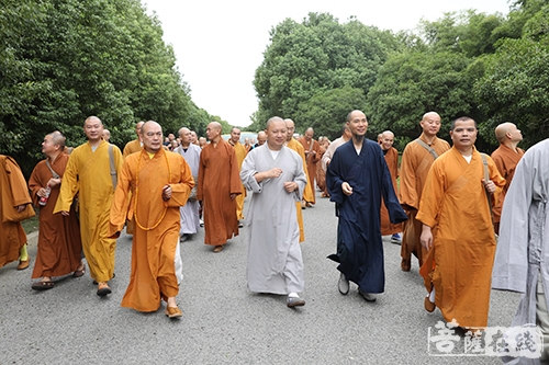 闽南佛学院第五届同学会一行赴寒山寺参访