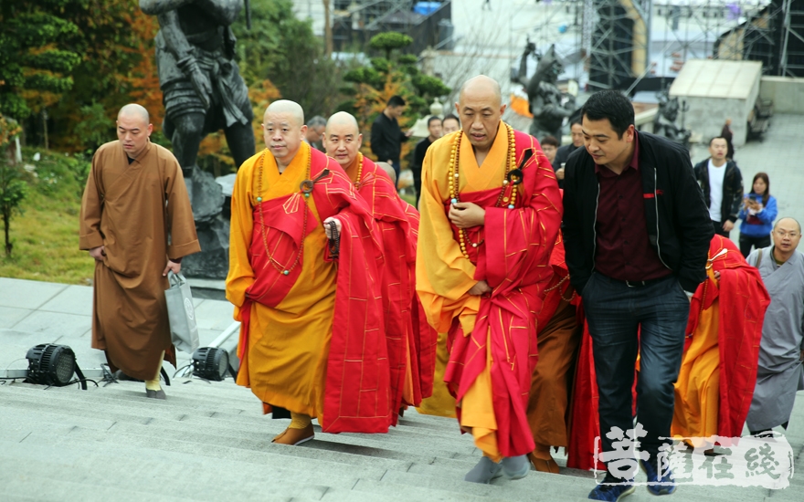 【高清图集】雪窦山"五福弥勒"开光面世 13位大德法师