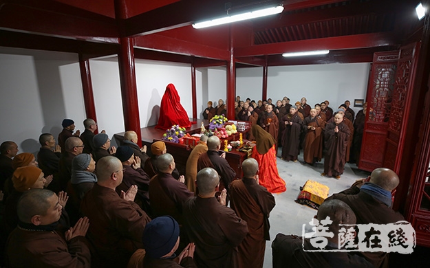普陀山佛教协会举行道生长老示寂一周年回向法