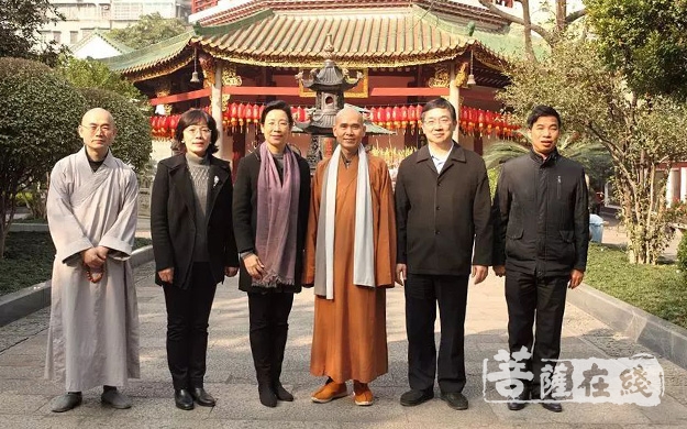 广州市人大常委会副主任李小勉一行调研访问六榕寺