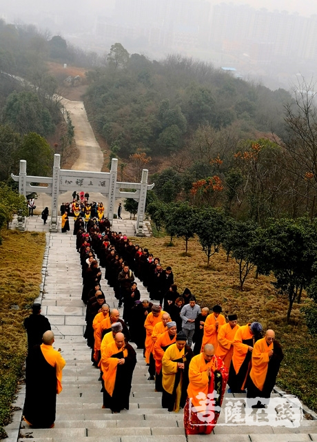 参加念佛实修中国佛教协会副秘书长,岳阳圣安寺方丈怀梵大和尚主法