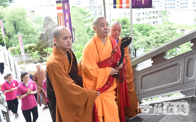 厦门鸿山寺水陆法会第二天 则悟大和尚上堂说法