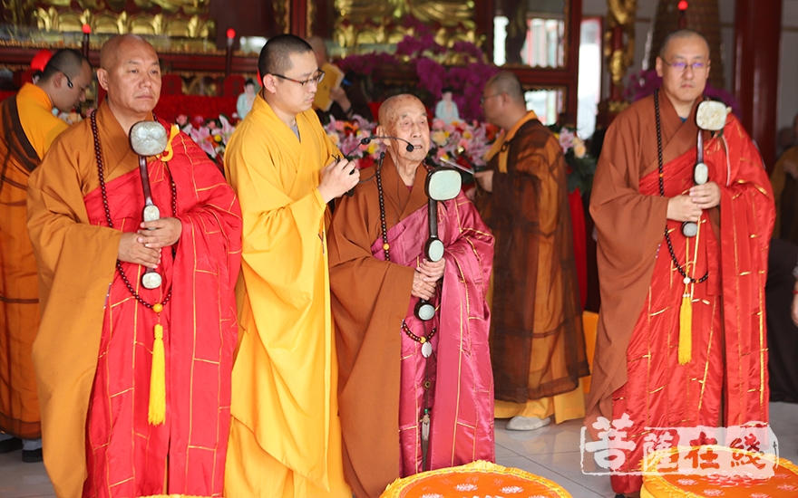 【高清图集】百岁高僧圆山长老于楞严禅寺传授在家菩萨戒