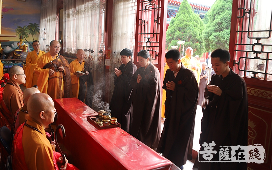 【高清图集】百岁高僧圆山长老于楞严禅寺传授在家菩萨戒