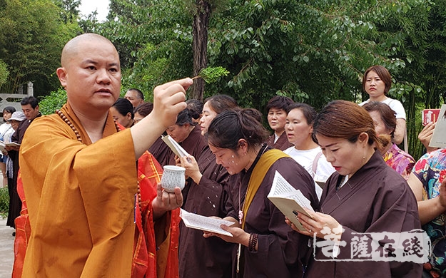 枣庄甘泉寺举行放生法会 践行慈悲之道