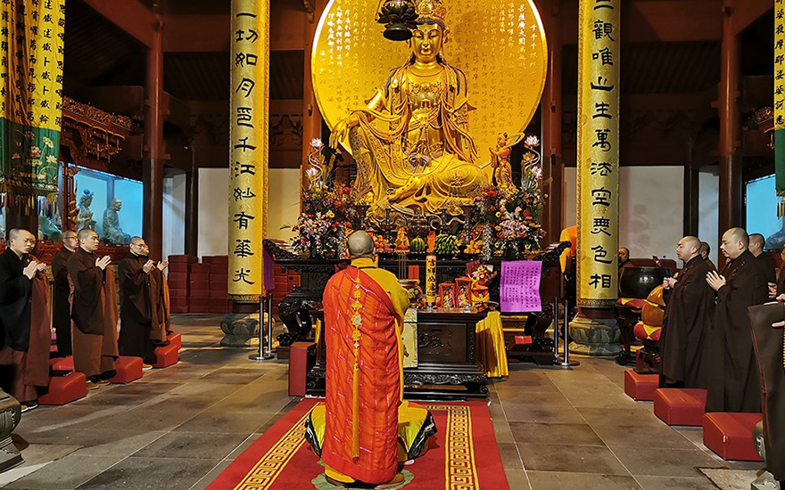 中国佛学院普陀山学院(图/普陀山佛教协会)慧济禅寺(图/普陀山佛教