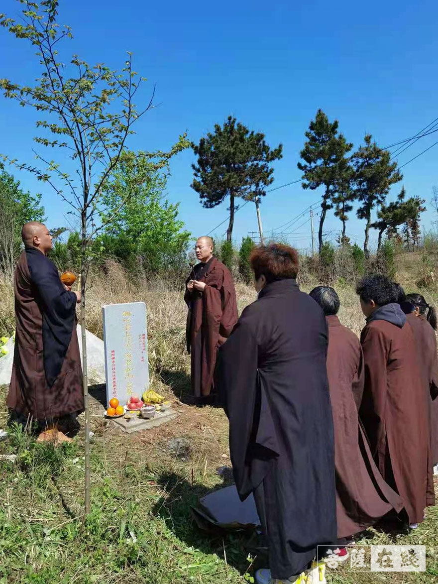 弥禅常住为祖师敬造碑刻,以申纪念和供养.