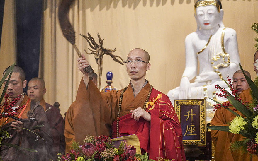 万福寺举行全堂佛像开光暨定明法师荣膺方丈法会