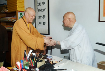 道慈大和尚酷暑慰问道生长老,白光长老