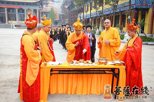 博山正觉寺住持仁炟法师亲自主法