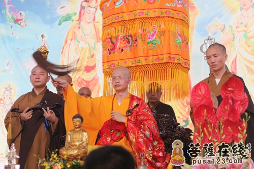 广东茂名灵惠寺举行登觉法师荣膺方丈升座庆典法会