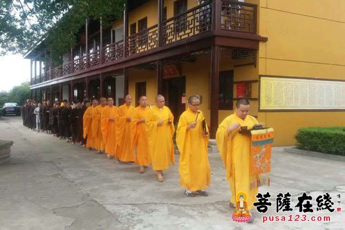 护法弟子身穿庄严海清两序大众仪仗庄严