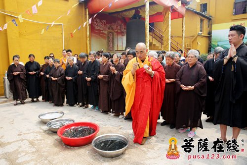 上海青浦观音寺举行盂兰盆节大型超度法会