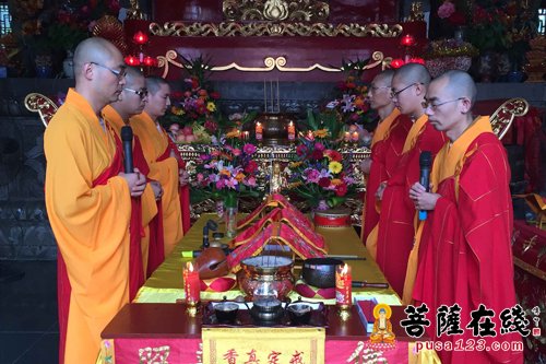 上海二严寺举办2015年地藏法会
