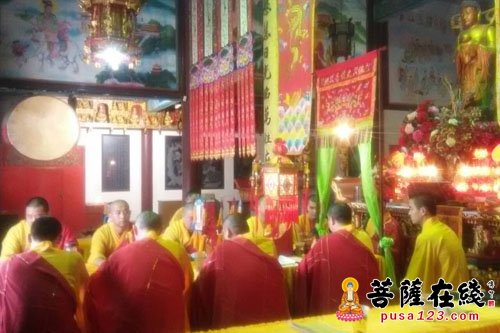 上海报国寺举办三天地藏法会