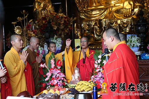 上海知也禅寺举行地藏菩萨圣诞暨遇难者放生法会