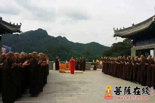 地藏菩萨诞辽宁鞍山龙泉寺举行放生祈福法会