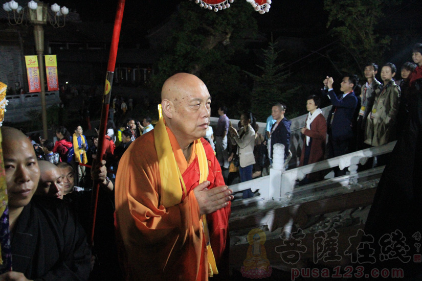 中国佛教协会副会长,普陀山普济禅寺方丈道慈大和尚(图片来源:菩萨