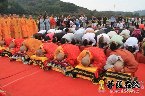 奉化永平资国禅寺隆重举行寺院恢复重建奠基洒净法会