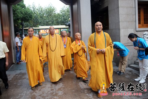 台湾佛教界代表团参访上海静安寺 慧明法师热情接待