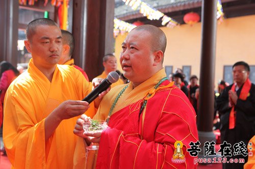 上海玉佛禅寺隆重举行新文殊殿上梁庆典法会