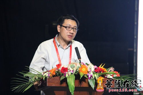 中国人民大学何建明教授发言(图片来源:菩萨在线 摄影:妙音)