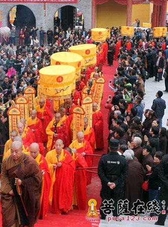 甘肃兰州万寿寺举行大雄宝殿落成暨佛像开光庆典法会