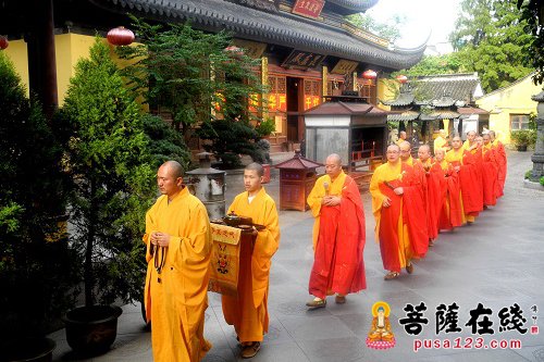 西林禅寺举办“讽诵华严、千灯纳祥”华严法会