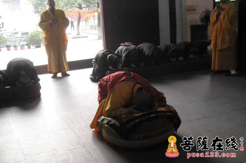 法会由性觉寺住持妙悟法师主法