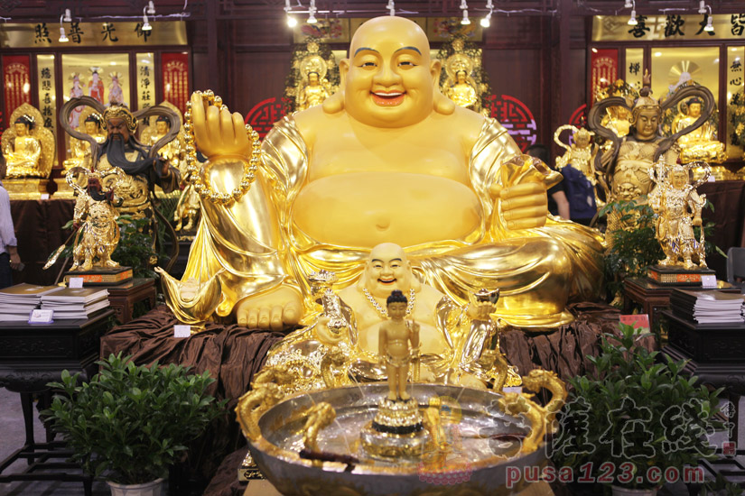         弥勒佛像(图片来源:菩萨