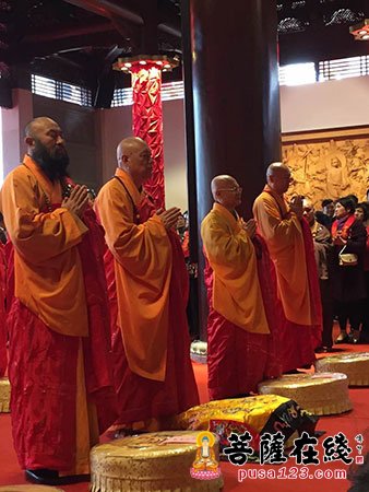 福建泉州青莲寺举行千手观音菩萨开光庆典法会