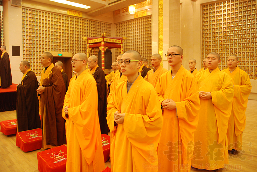 【高清图集】上海玉禅举行2016年迎新年腊八施粥活动