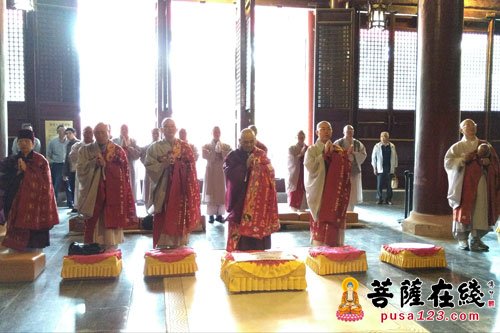 资讯 菩萨在线湖北讯 2016年5月17日下午,韩国天台宗宗正金道