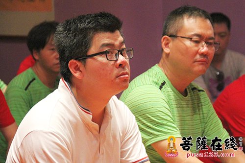 南岳佛教三德讲堂法师为游客提供佛法讲座