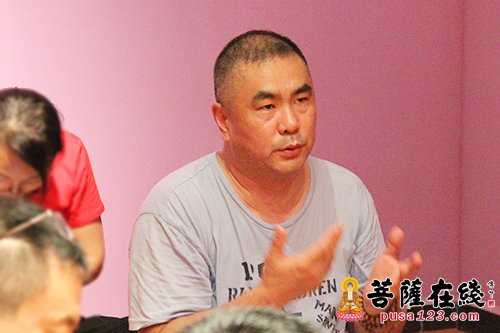 南岳佛教三德讲堂法师为游客提供佛法讲座