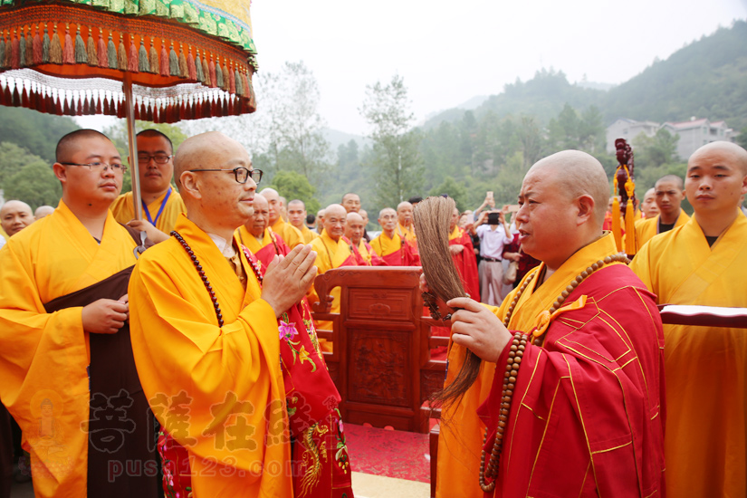 【高清图集】江西上饶博山能仁禅寺举行觉海法师荣膺方丈庆典法会