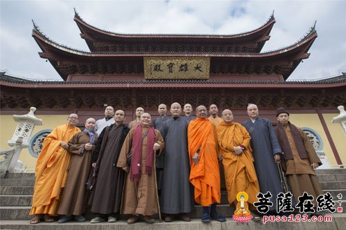 越南佛教教会代表团一行参访仁王护国禅寺,法华寺