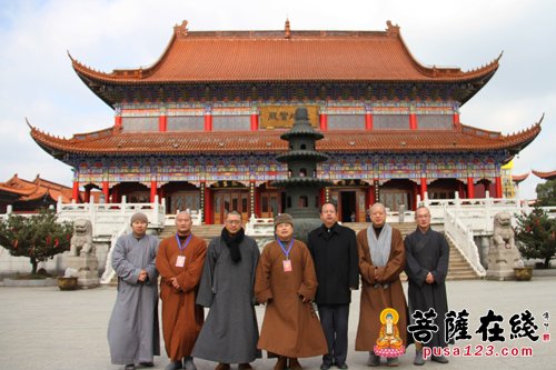 苏州市相城区佛教协会第三届代表会议在皇罗禅寺召开