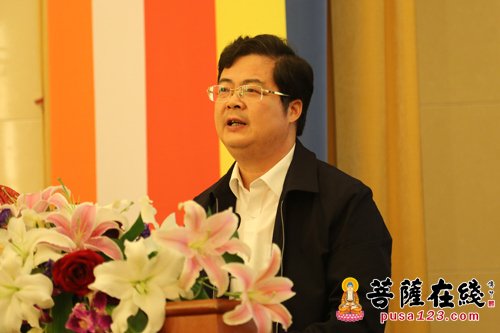 舟山市民族宗教事务局副局长陈宏成讲话(图片来源:菩萨在线 摄影:妙梵