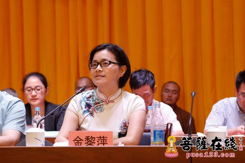 宁波市民宗局局长金黎萍表示要坚持教书育人,努力提高办学质量