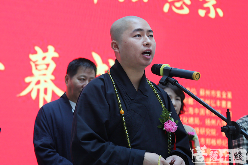 崇慧法师最后致感谢辞，阐述此次书法展的意义（图片来源：菩萨在线 摄影：妙文）