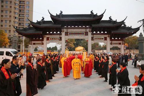 台湾了中长老参访上海宁国禅寺 平熙大和尚热情接待