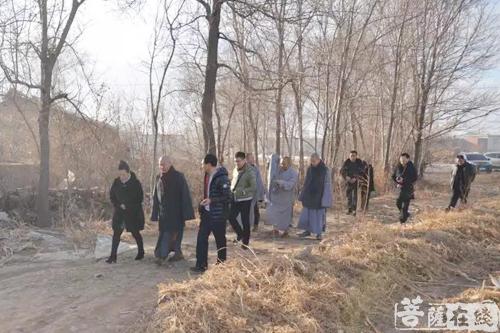 佛教-锦州市佛教协会会长道极大和尚慰问黑山宗教群体
