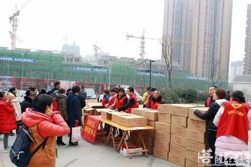 文殊院-传递佛陀慈爱 文殊院送腊八粥温暖成都