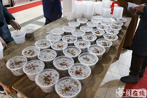 佛教-暖心佛粥 泰州观音寺施粥活动圆满结束